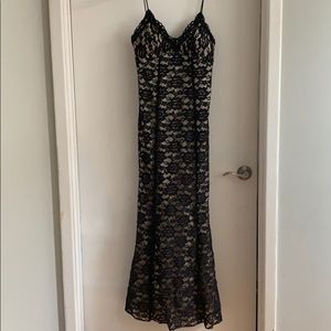 Elegant,Beautiful long lace dress with sparkle